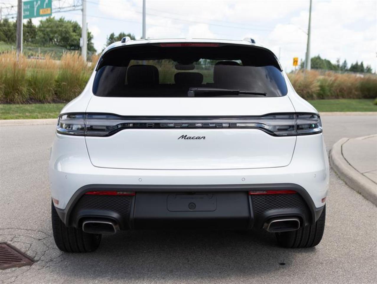 2024 Porsche Macan AWD Photo