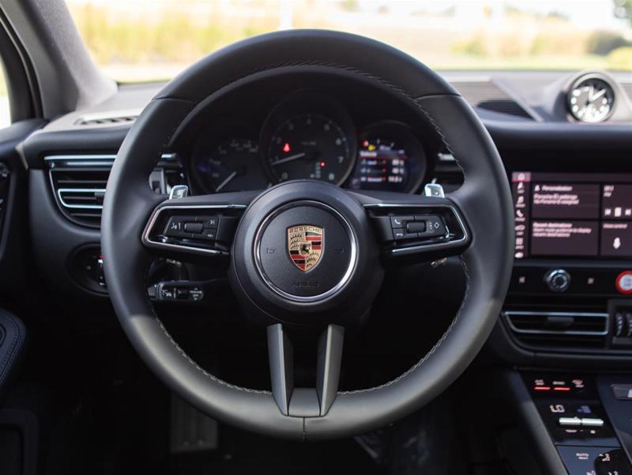 2024 Porsche Macan AWD Photo