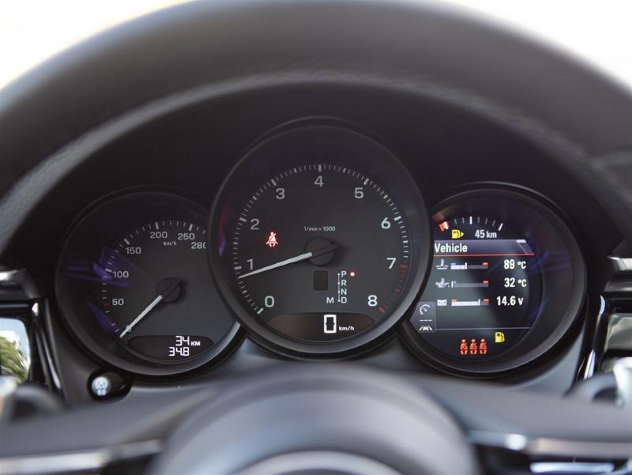 2024 Porsche Macan AWD Photo