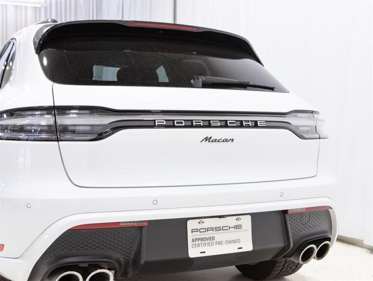 2024 Porsche Macan AWD Photo