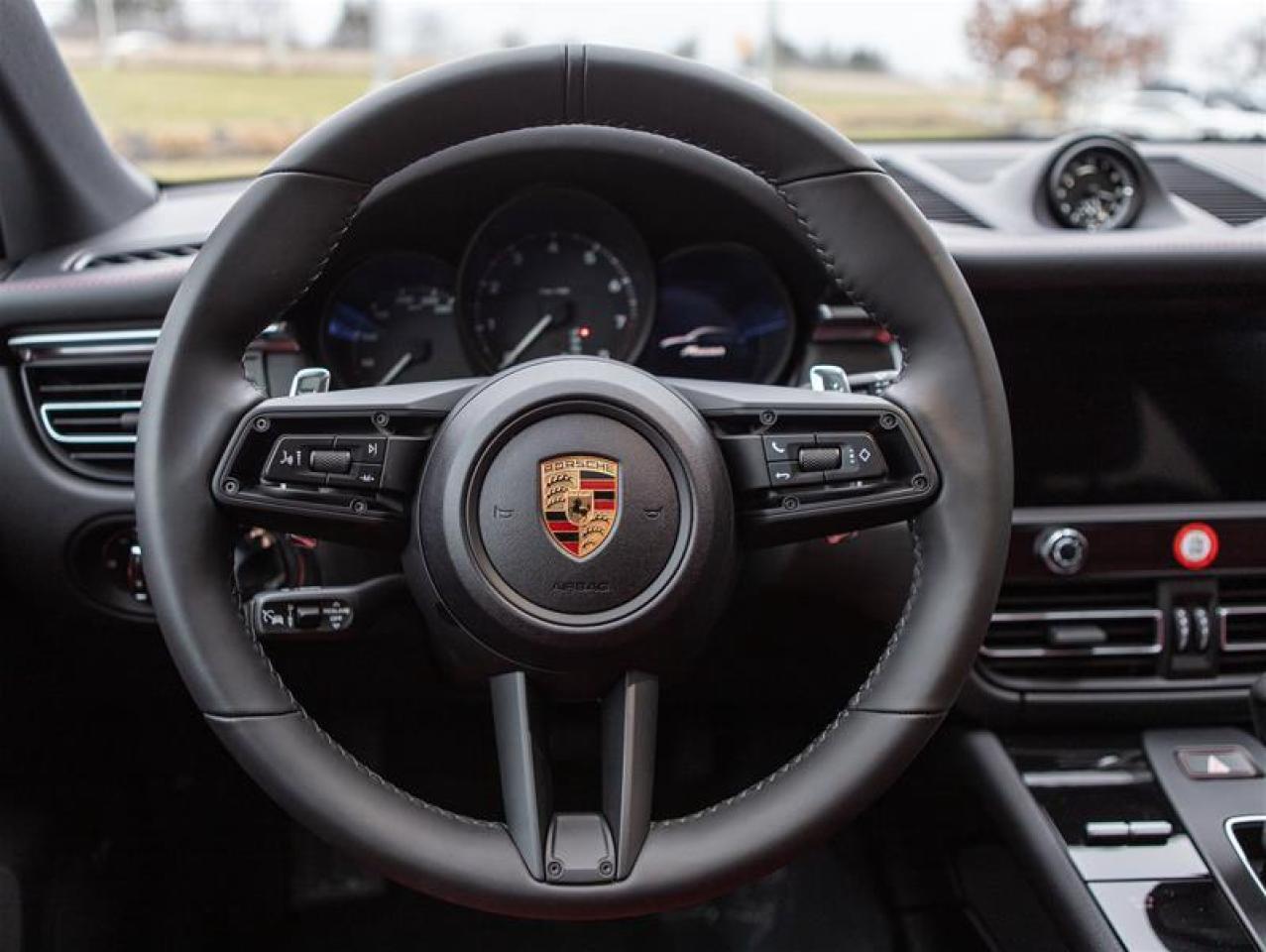 2024 Porsche Macan AWD Photo