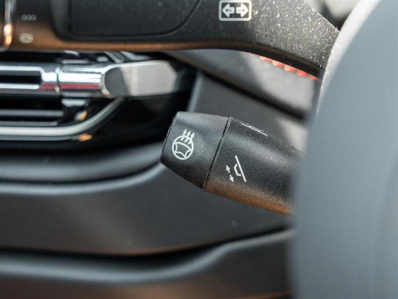 2024 Aston Martin DB12 V8 Coupe Carbon Ceramic Brakes Inspire Sport Duoto Photo