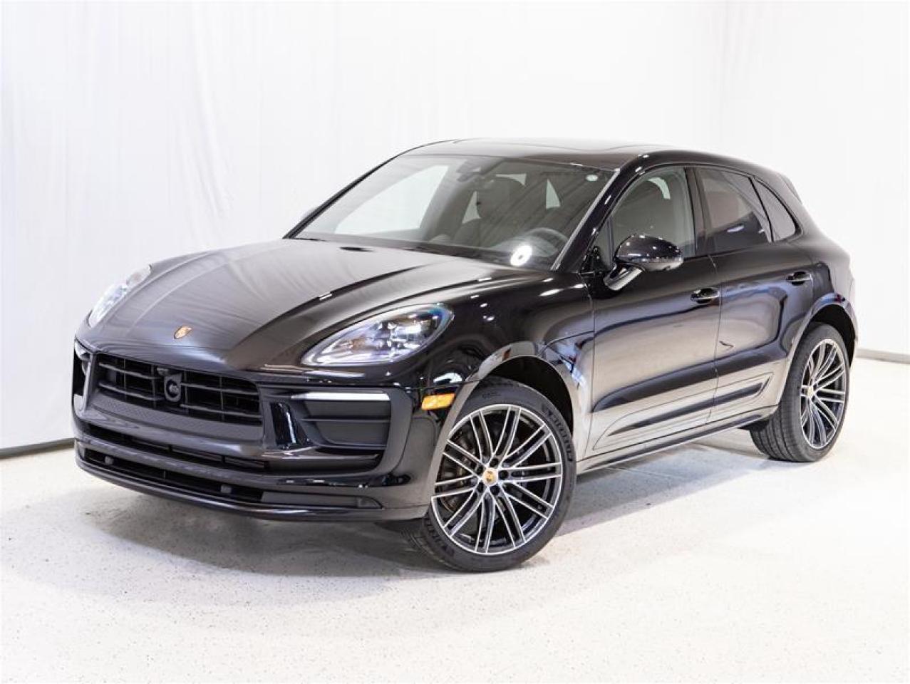 2025 Porsche Macan AWD Photo