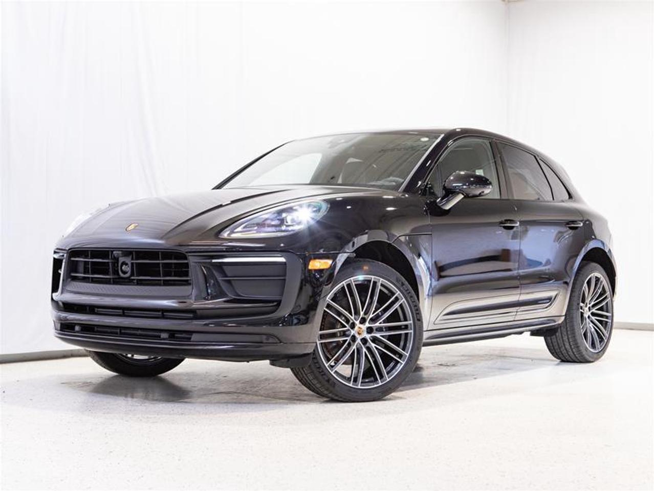 2025 Porsche Macan AWD Photo0