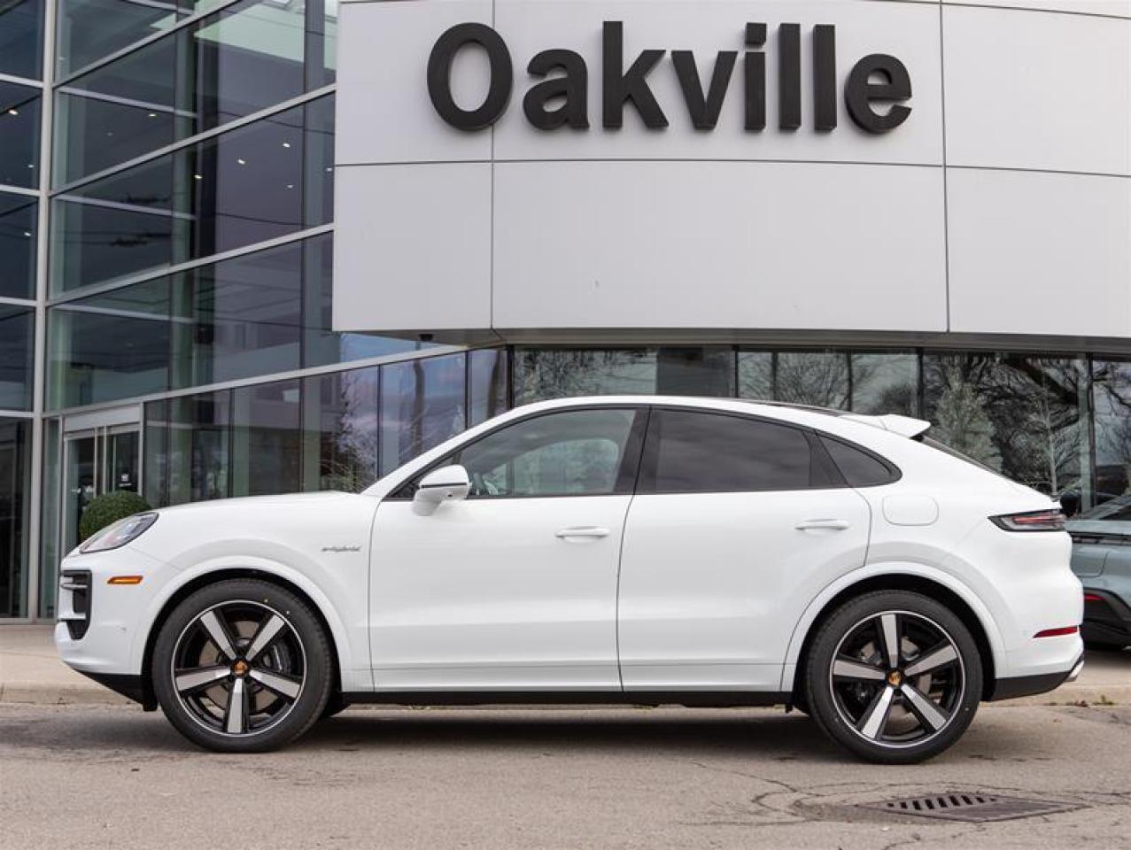 2025 Porsche Cayenne e-Hybrid Coupe AWD Photo