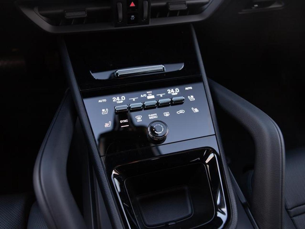 2025 Porsche Cayenne e-Hybrid Coupe AWD Photo