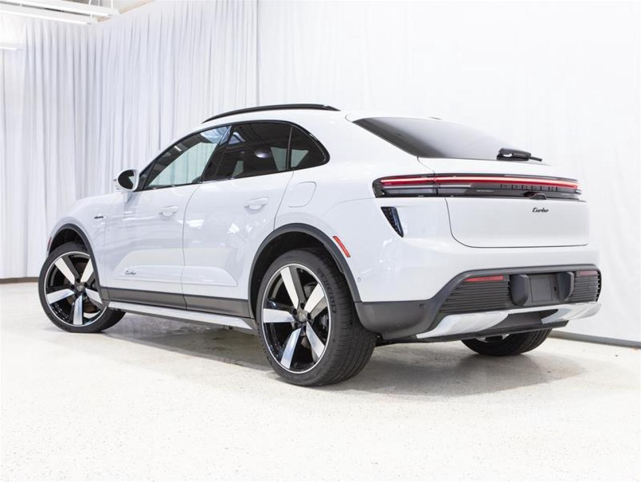 2024 Porsche Macan Electric Turbo AWD Photo