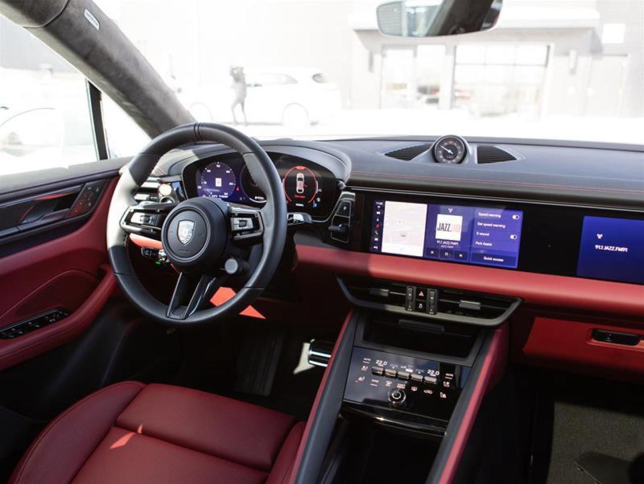 2024 Porsche Macan Electric Turbo AWD Photo