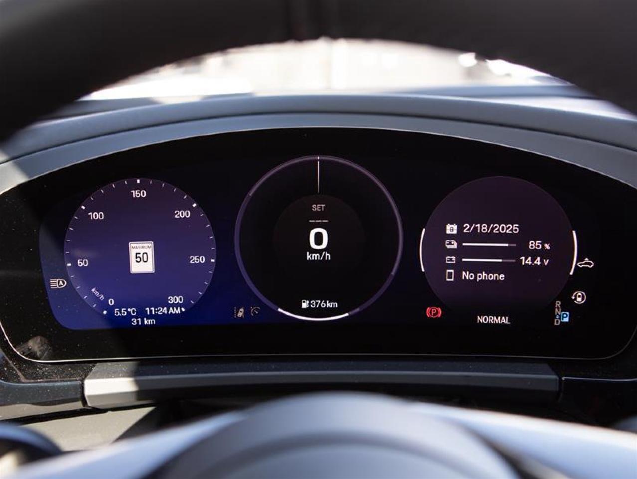 2024 Porsche Macan Electric Turbo AWD Photo