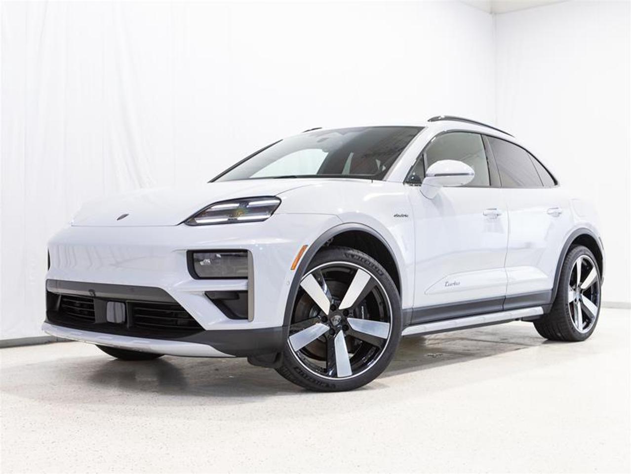2024 Porsche Macan Electric Turbo AWD Photo0