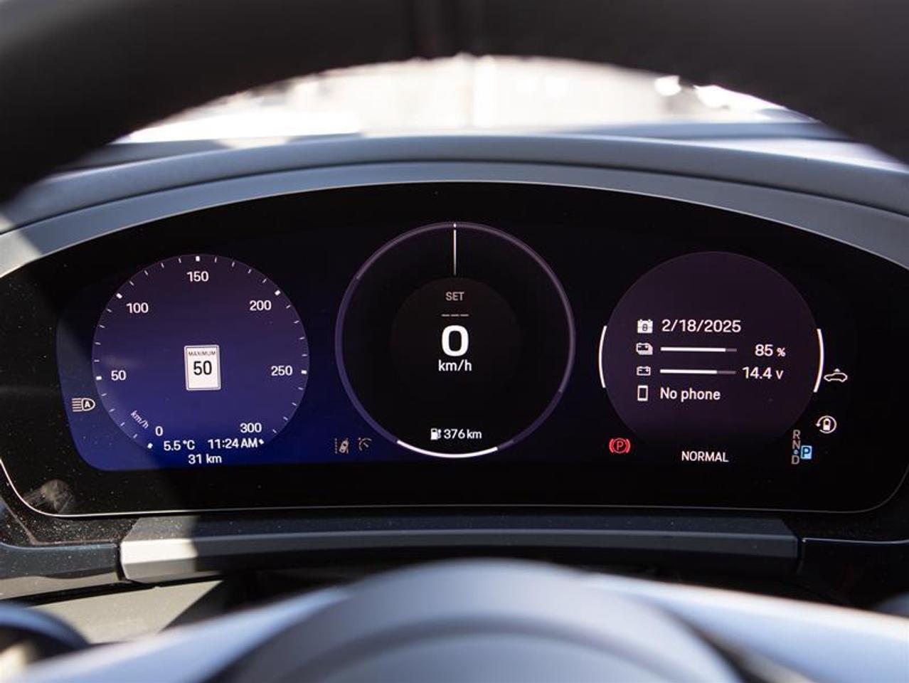 2024 Porsche Macan Electric Turbo AWD Photo
