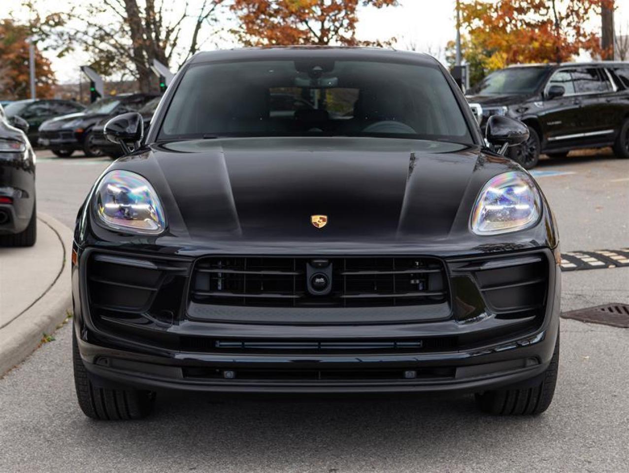 2025 Porsche Macan AWD Photo