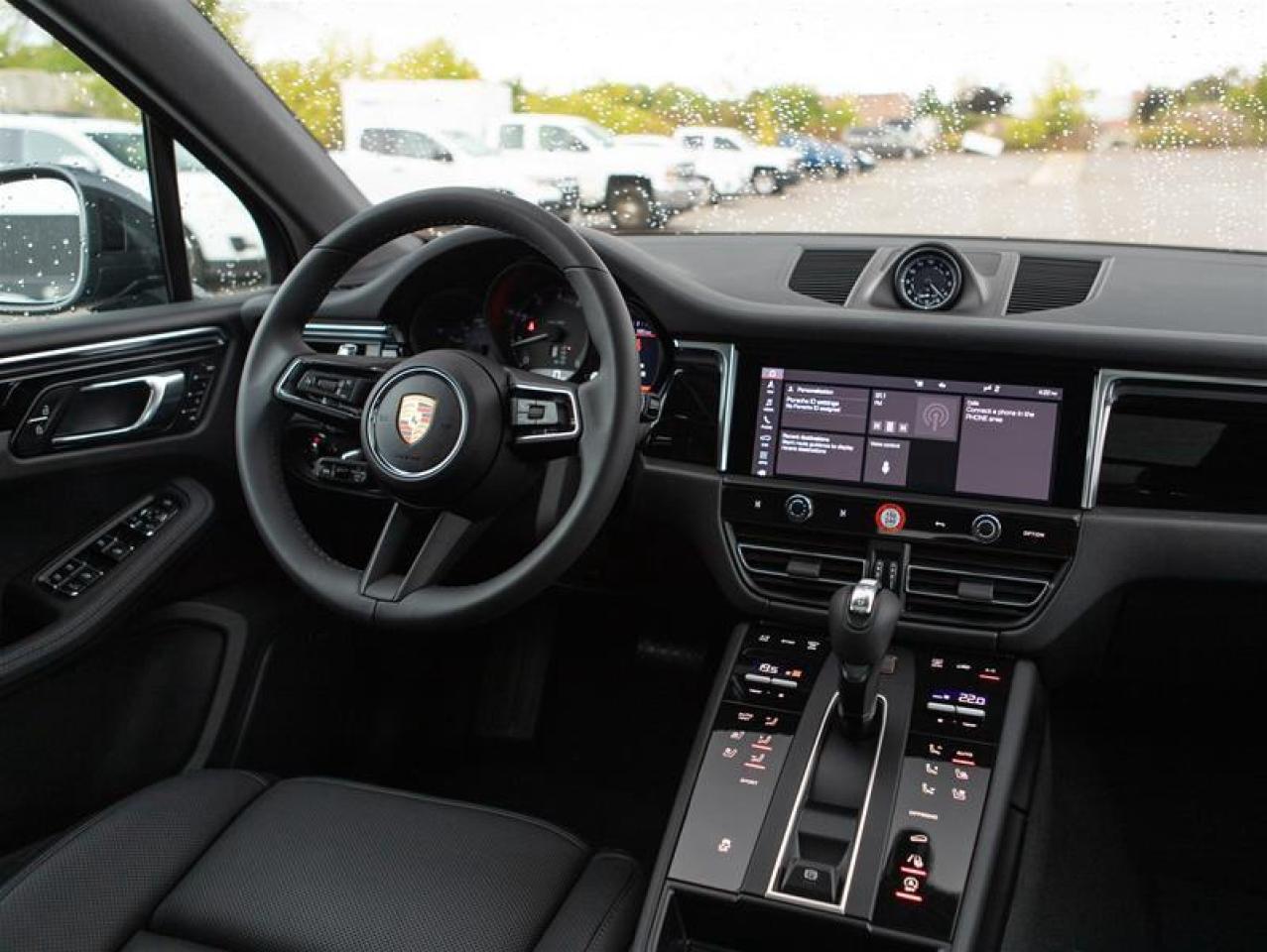 2025 Porsche Macan AWD Photo