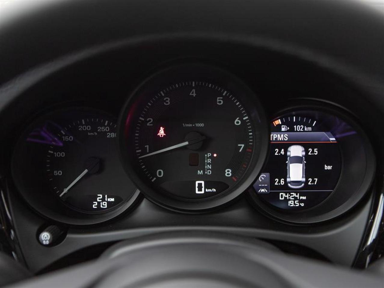 2025 Porsche Macan AWD Photo