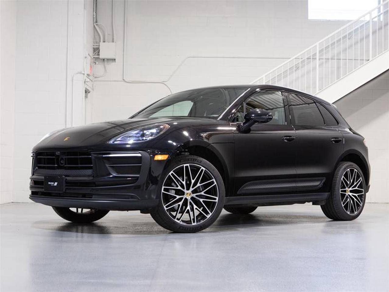 2025 Porsche Macan AWD Photo0