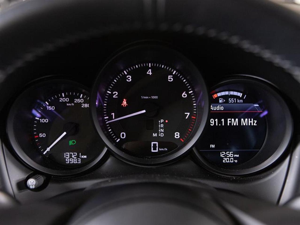 2025 Porsche Macan AWD Photo