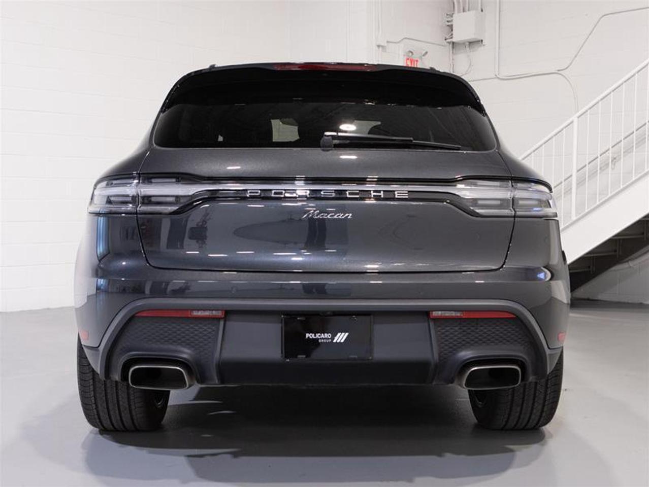 2025 Porsche Macan AWD Photo