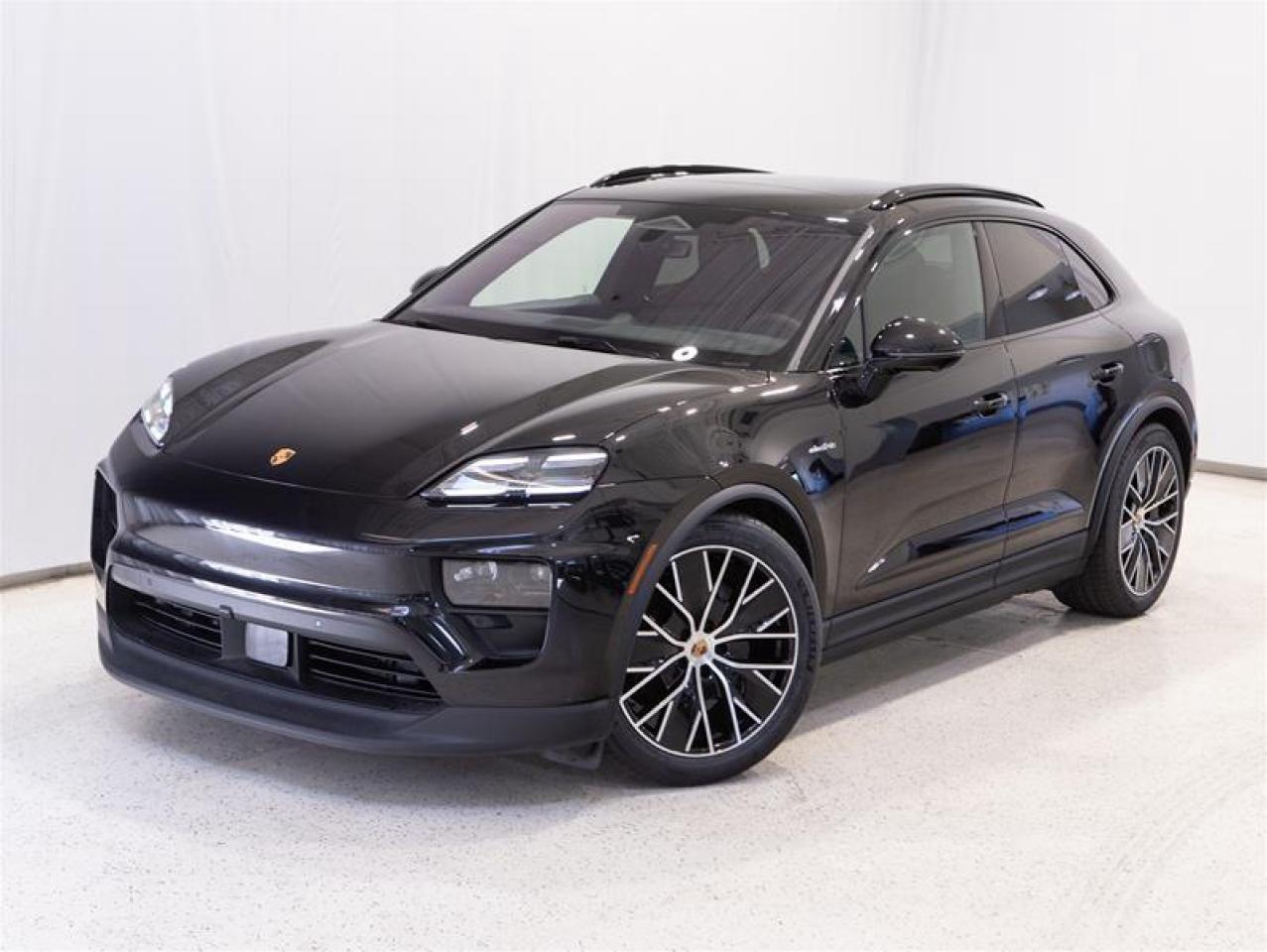2025 Porsche Macan Electric 4 AWD Photo
