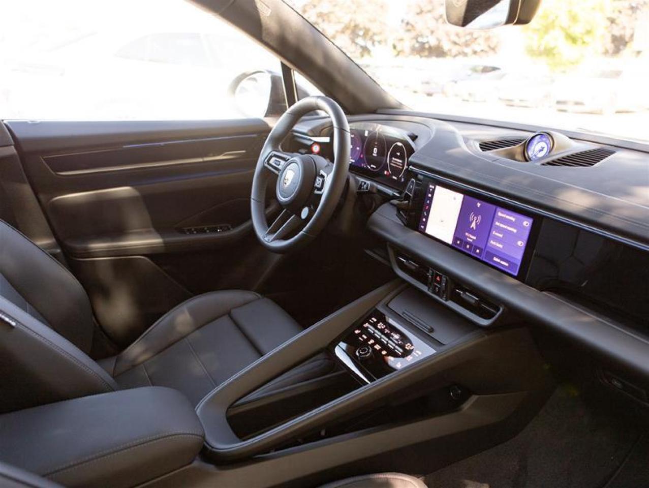 2025 Porsche Macan Electric 4 AWD Photo