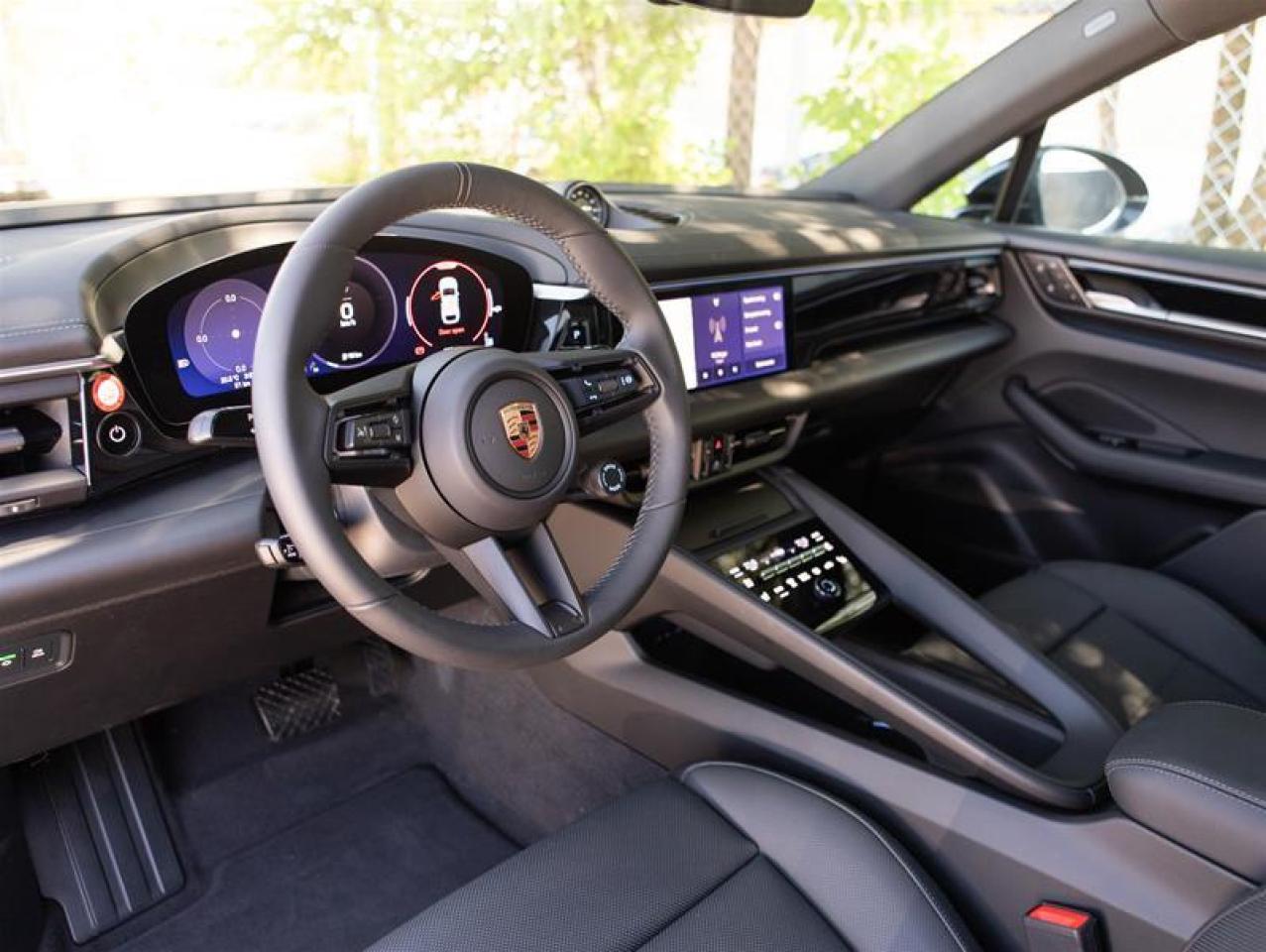 2025 Porsche Macan Electric 4 AWD Photo