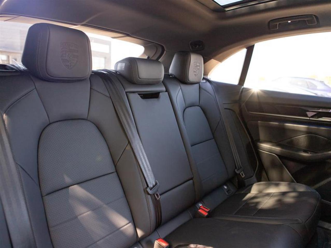 2025 Porsche Macan Electric 4 AWD Photo