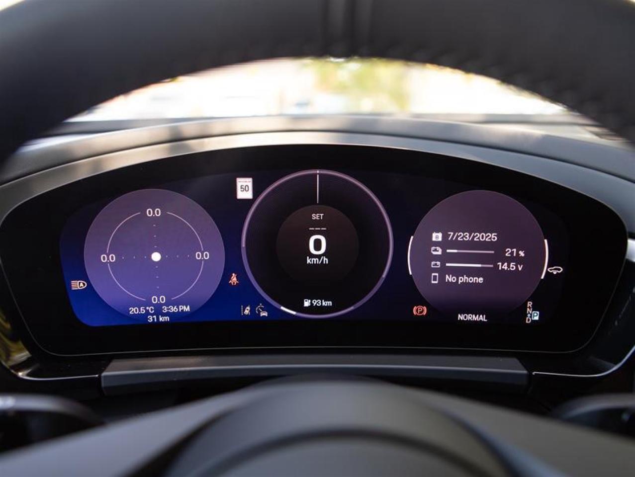 2025 Porsche Macan Electric 4 AWD Photo