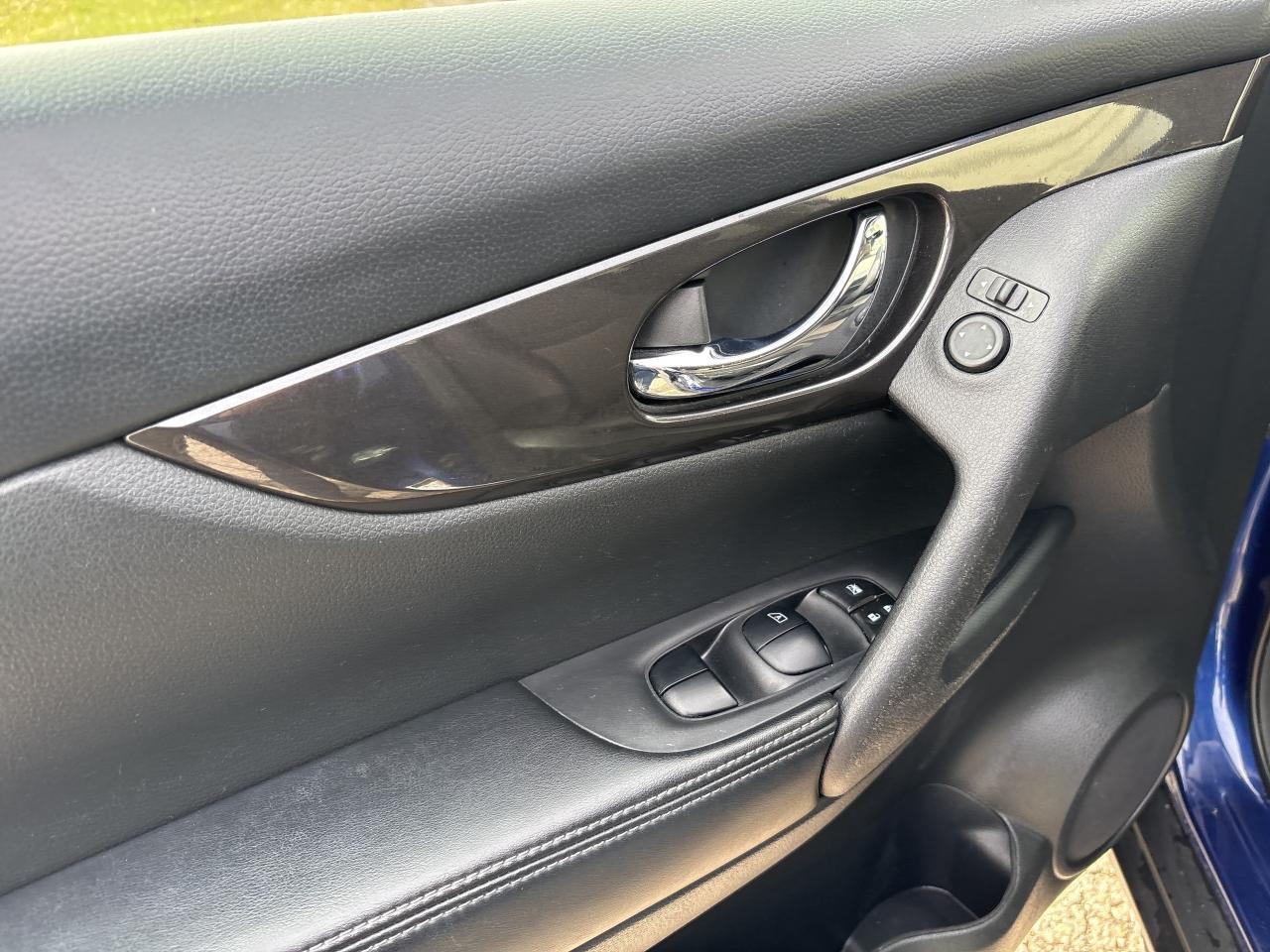 2019 Nissan Rogue SV, AWD Photo