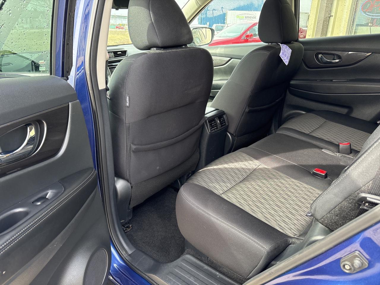 2019 Nissan Rogue SV, AWD Photo