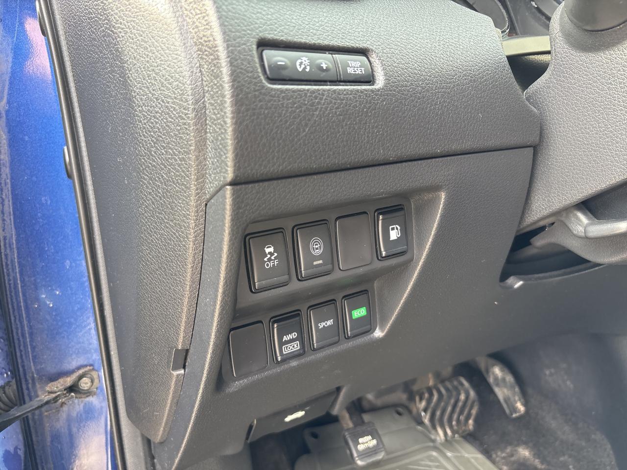 2019 Nissan Rogue SV, AWD Photo