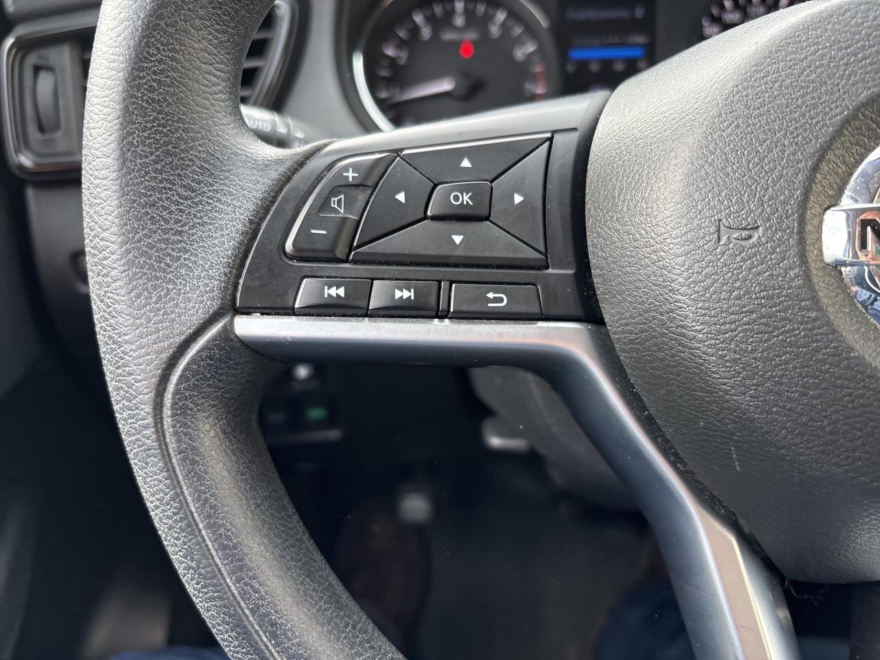 2019 Nissan Rogue SV, AWD Photo