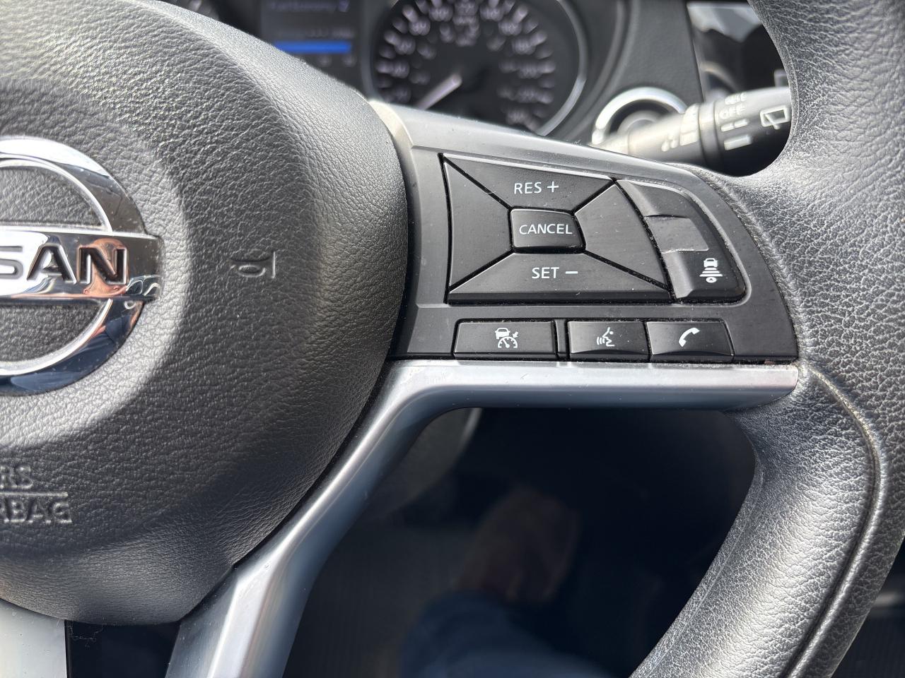 2019 Nissan Rogue SV, AWD Photo