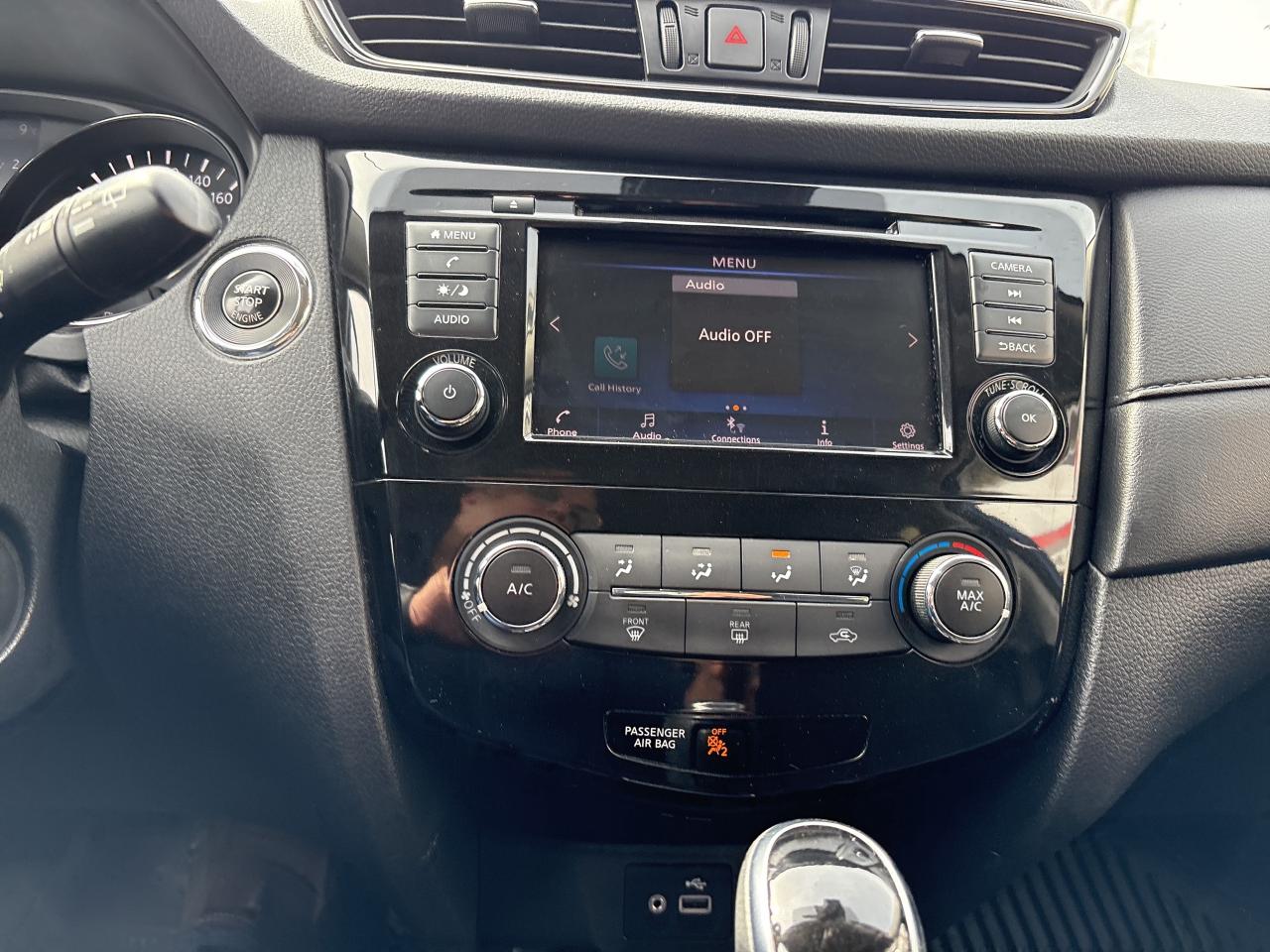 2019 Nissan Rogue SV, AWD Photo