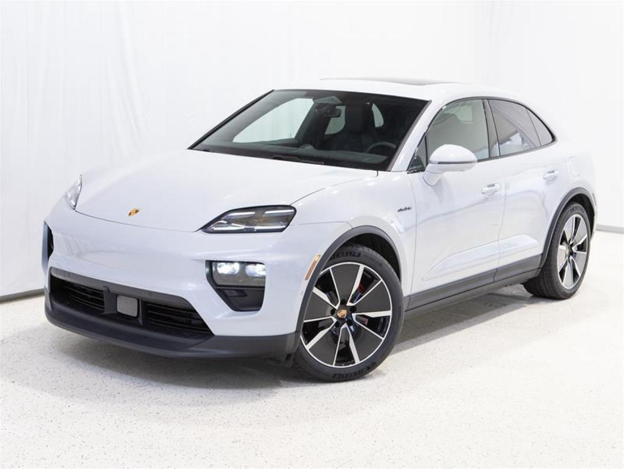2025 Porsche Macan Electric 4S AWD Photo