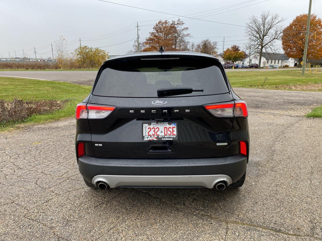 2020 Ford Escape SE, Apple Carplay, Nav, FWD Photo4