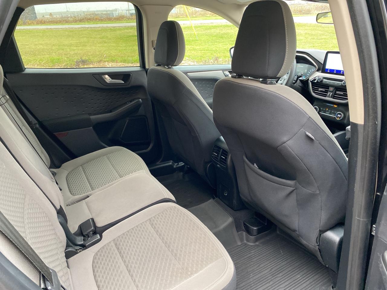 2020 Ford Escape SE, Apple Carplay, Nav, FWD Photo