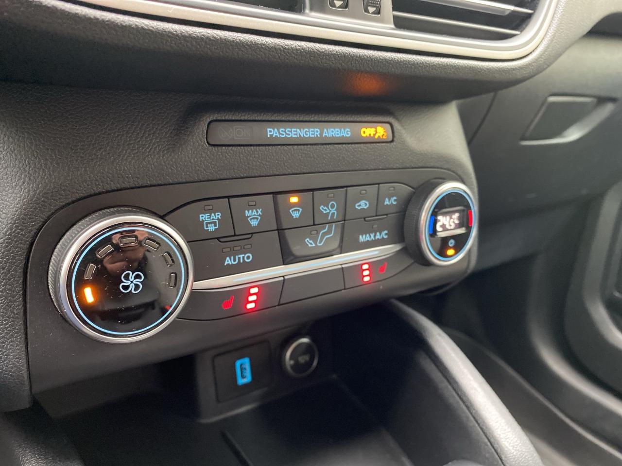 2020 Ford Escape SE, Apple Carplay, Nav, FWD Photo