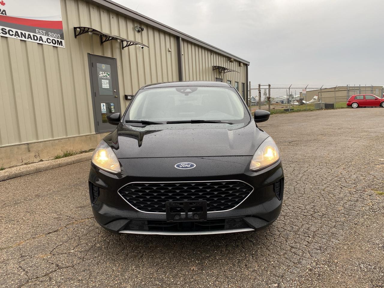 2020 Ford Escape SE, Apple Carplay, Nav, FWD Photo