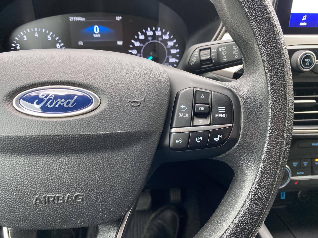 2020 Ford Escape SE, Apple Carplay, Nav, FWD Photo