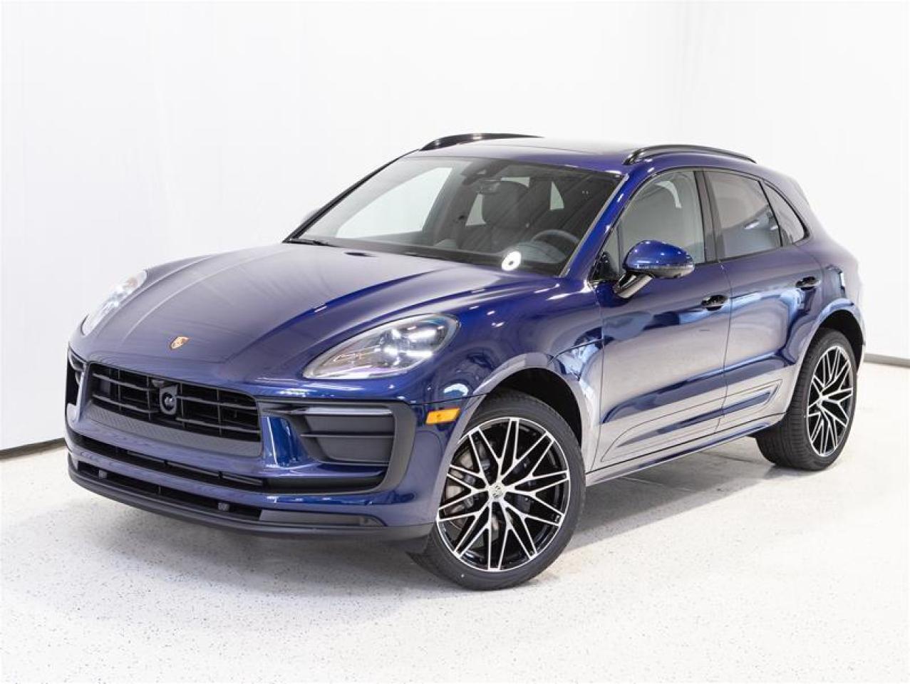 2025 Porsche Macan AWD Photo