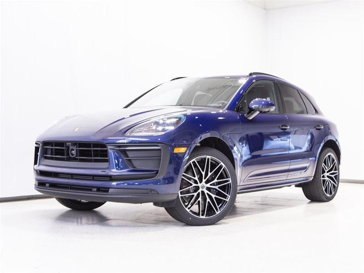 2025 Porsche Macan AWD Photo0