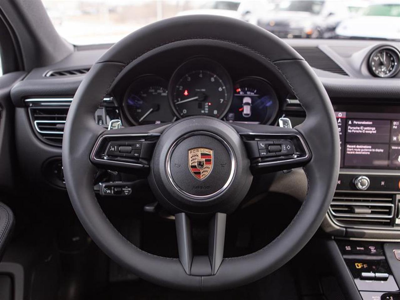 2025 Porsche Macan AWD Photo