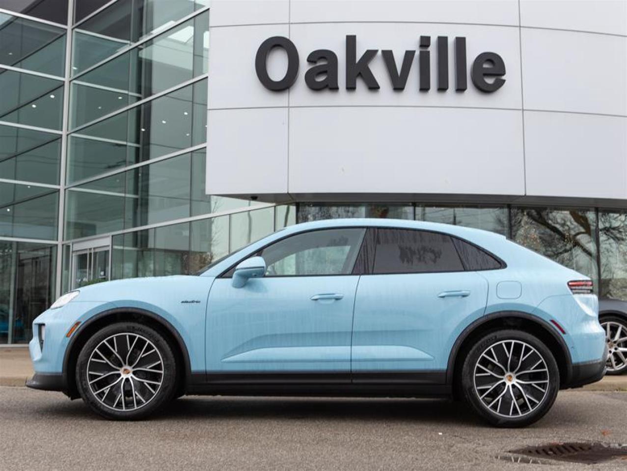 2024 Porsche Macan Electric 4 AWD Photo