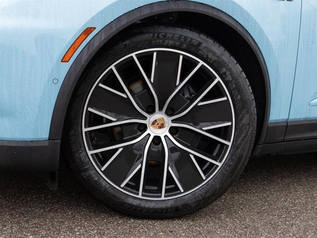 2024 Porsche Macan Electric 4 AWD Photo