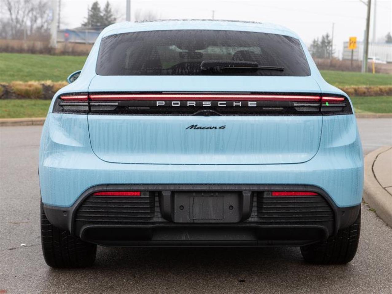 2024 Porsche Macan Electric 4 AWD Photo
