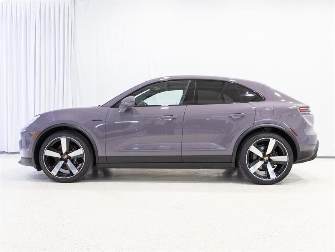 2025 Porsche Macan Electric 4S AWD Photo3