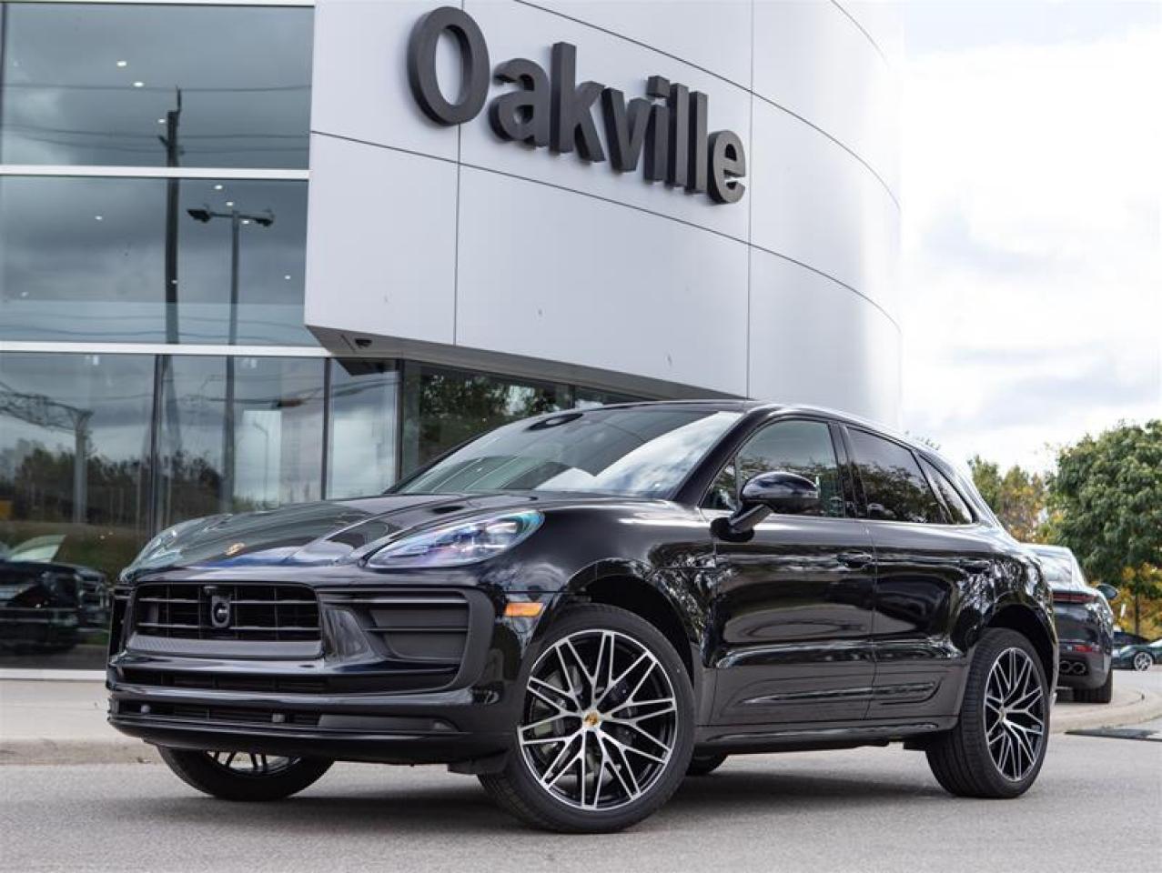 2025 Porsche Macan AWD Photo
