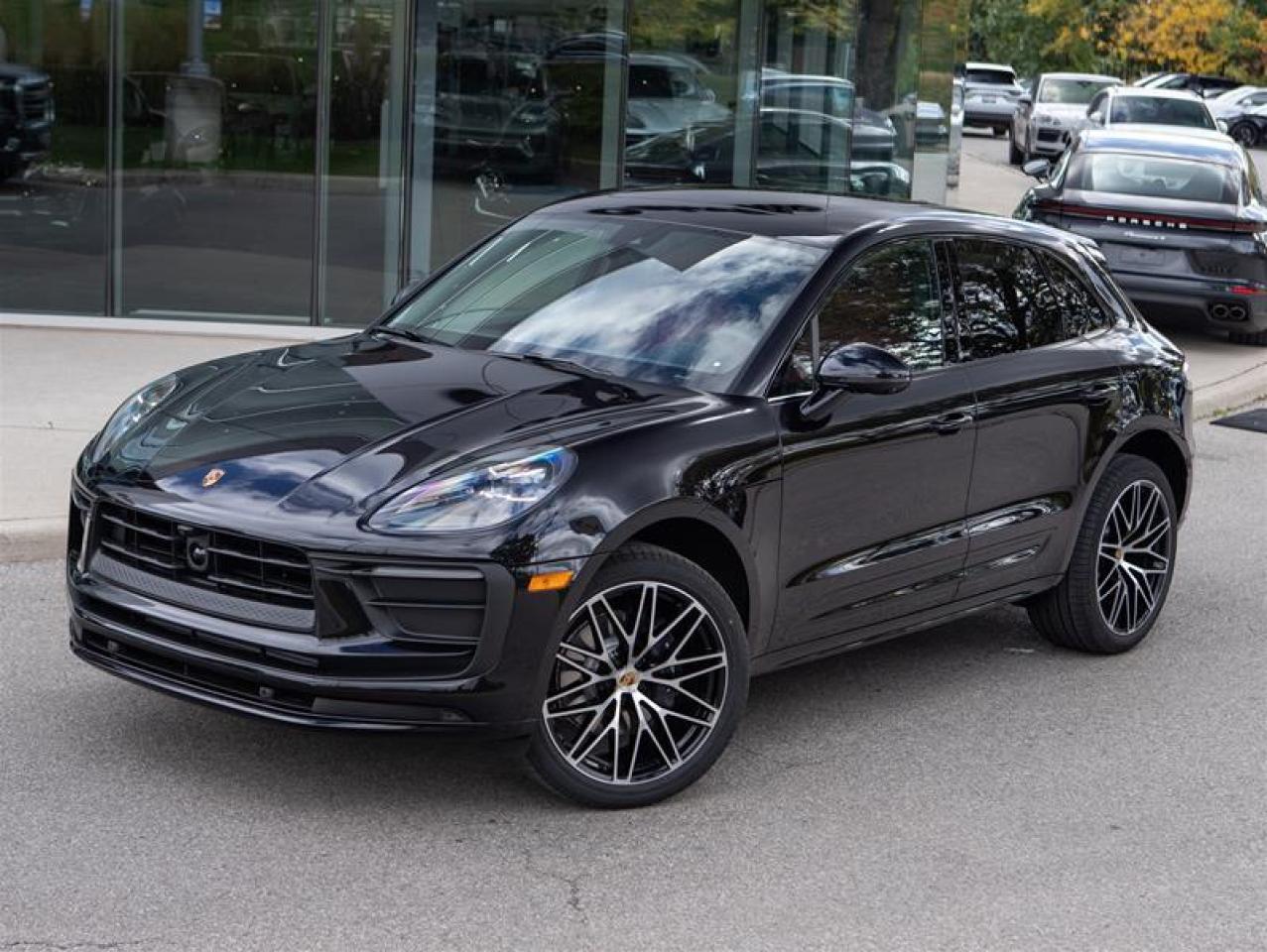 2025 Porsche Macan AWD Photo