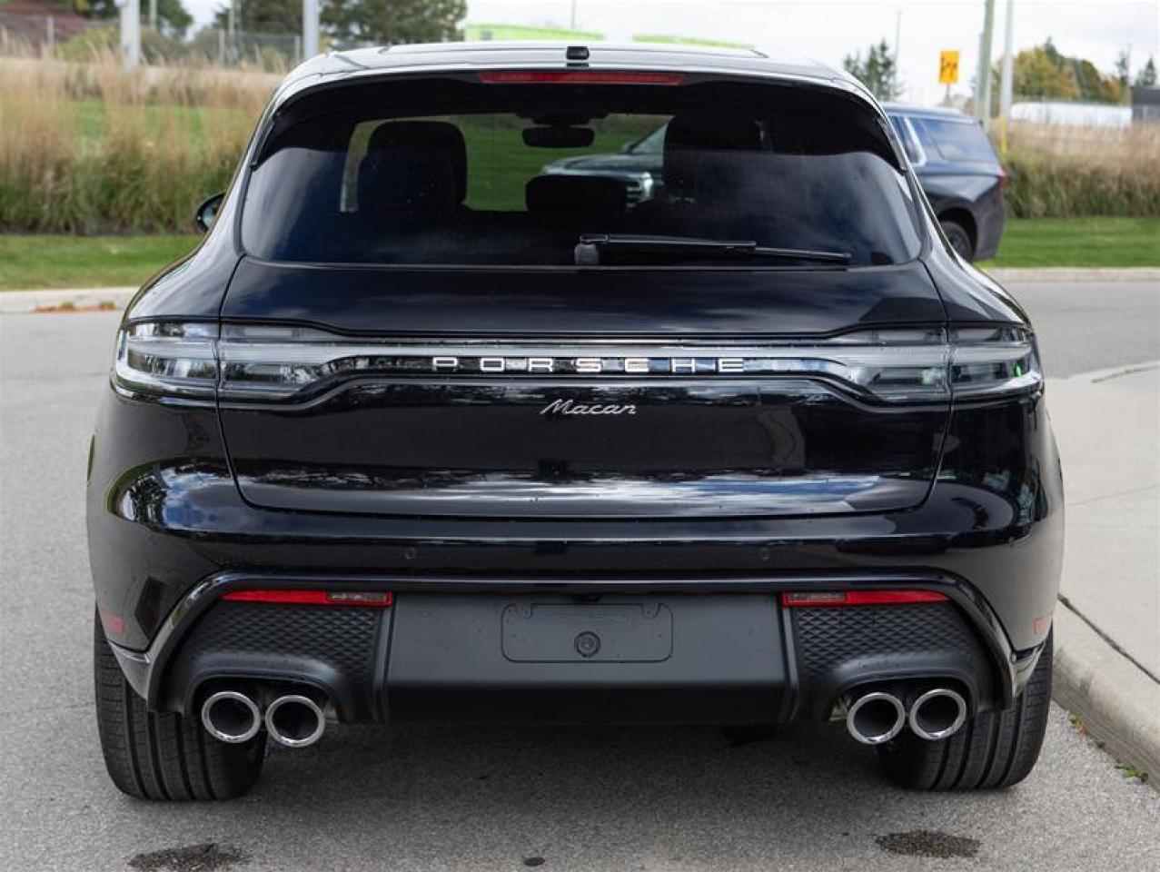 2025 Porsche Macan AWD Photo