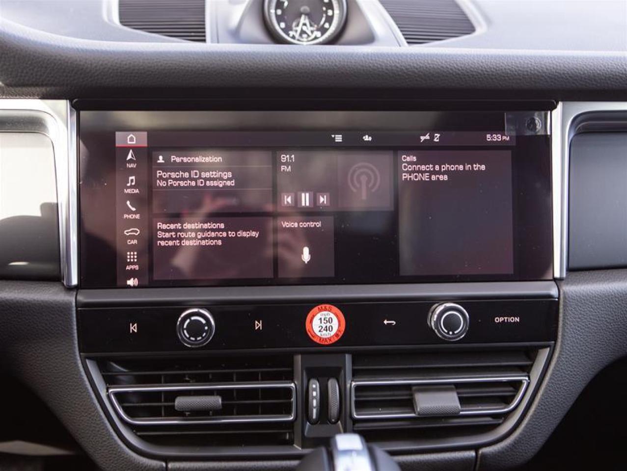 2025 Porsche Macan AWD Photo