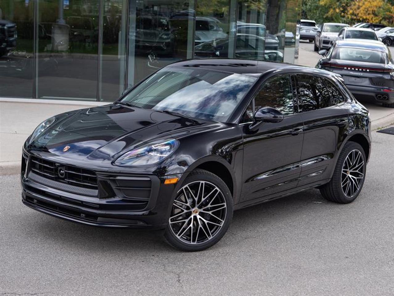2025 Porsche Macan AWD Photo